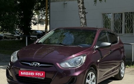 Hyundai Solaris II рестайлинг, 2013 год, 949 990 рублей, 2 фотография