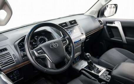 Toyota Land Cruiser Prado 150 рестайлинг 2, 2021 год, 6 995 000 рублей, 20 фотография