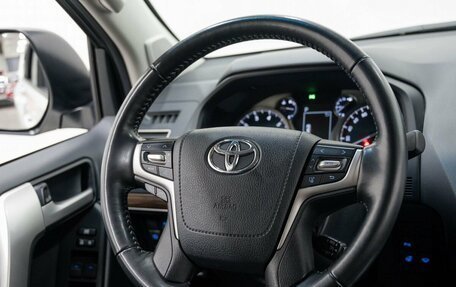 Toyota Land Cruiser Prado 150 рестайлинг 2, 2021 год, 6 995 000 рублей, 16 фотография