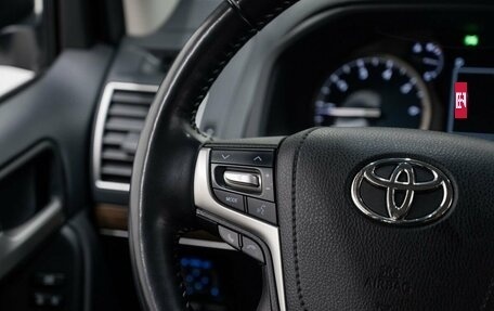 Toyota Land Cruiser Prado 150 рестайлинг 2, 2021 год, 6 995 000 рублей, 17 фотография