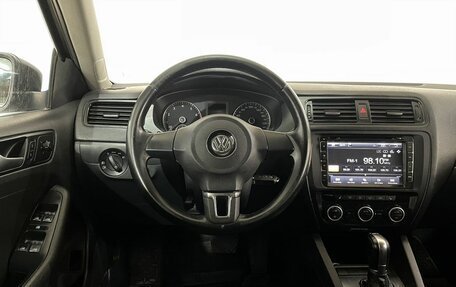 Volkswagen Jetta VI, 2013 год, 899 000 рублей, 16 фотография