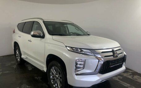 Mitsubishi Pajero Sport III рестайлинг, 2022 год, 5 400 000 рублей, 2 фотография