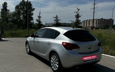 Opel Astra J, 2011 год, 750 000 рублей, 4 фотография