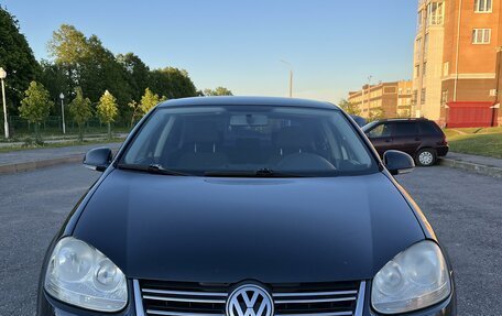 Volkswagen Jetta VI, 2008 год, 650 000 рублей, 2 фотография