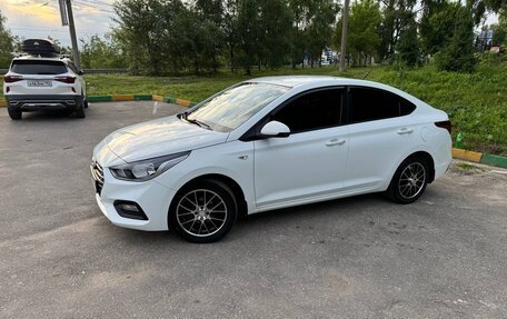 Hyundai Solaris II рестайлинг, 2019 год, 1 780 000 рублей, 4 фотография