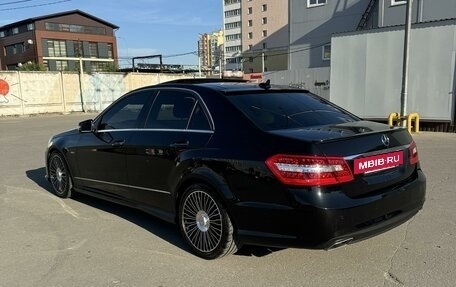 Mercedes-Benz E-Класс, 2012 год, 1 800 000 рублей, 8 фотография