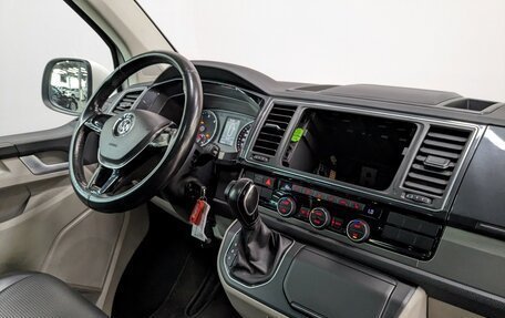 Volkswagen Caravelle T6 рестайлинг, 2019 год, 3 095 000 рублей, 24 фотография