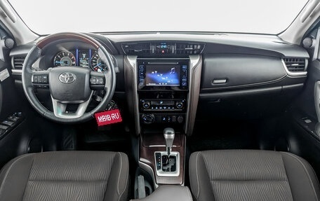 Toyota Fortuner II, 2018 год, 4 150 000 рублей, 14 фотография