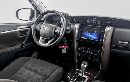 Toyota Fortuner II, 2018 год, 4 150 000 рублей, 27 фотография