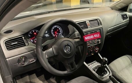Volkswagen Jetta VI, 2013 год, 890 000 рублей, 7 фотография