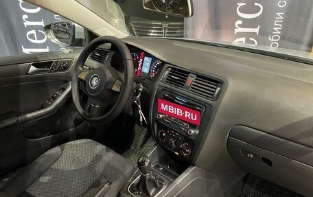 Volkswagen Jetta VI, 2013 год, 890 000 рублей, 4 фотография