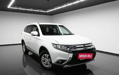 Mitsubishi Outlander III рестайлинг 3, 2018 год, 2 445 000 рублей, 5 фотография