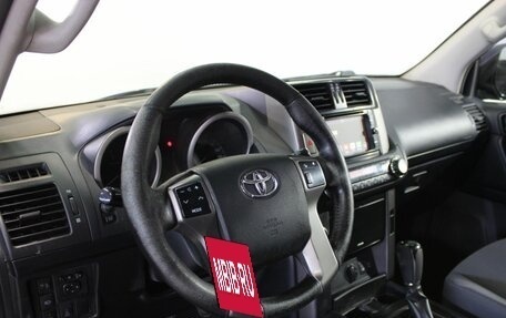 Toyota Land Cruiser Prado 150 рестайлинг 2, 2011 год, 2 399 000 рублей, 16 фотография