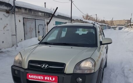 Hyundai Tucson III, 2008 год, 750 000 рублей, 2 фотография