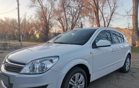 Opel Astra H, 2011 год, 850 000 рублей, 2 фотография