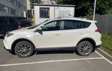 Toyota RAV4, 2015 год, 2 800 000 рублей, 3 фотография