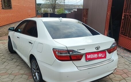 Toyota Camry, 2018 год, 2 700 000 рублей, 4 фотография