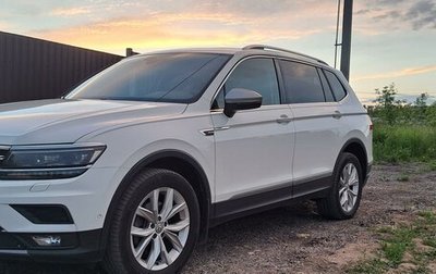 Volkswagen Tiguan II, 2019 год, 3 400 000 рублей, 1 фотография