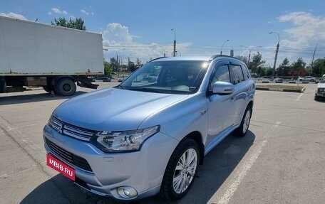 Mitsubishi Outlander III рестайлинг 3, 2014 год, 2 150 000 рублей, 1 фотография