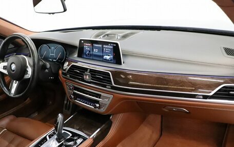 BMW 7 серия, 2017 год, 6 300 000 рублей, 12 фотография