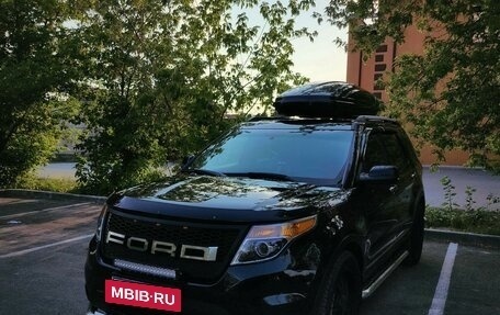 Ford Explorer VI, 2011 год, 2 100 000 рублей, 2 фотография