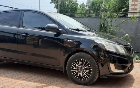 KIA Rio III рестайлинг, 2013 год, 899 000 рублей, 4 фотография