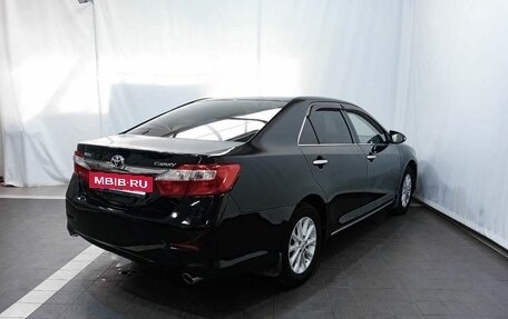 Toyota Camry, 2012 год, 1 950 000 рублей, 5 фотография