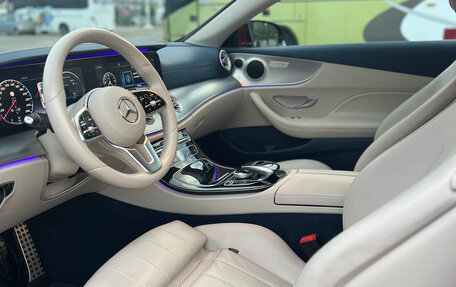 Mercedes-Benz E-Класс, 2018 год, 5 088 000 рублей, 21 фотография
