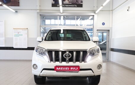 Toyota Land Cruiser Prado 150 рестайлинг 2, 2014 год, 3 950 000 рублей, 2 фотография