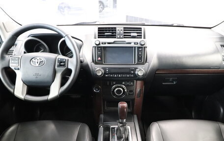 Toyota Land Cruiser Prado 150 рестайлинг 2, 2014 год, 3 950 000 рублей, 8 фотография