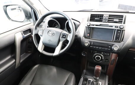 Toyota Land Cruiser Prado 150 рестайлинг 2, 2014 год, 3 950 000 рублей, 7 фотография
