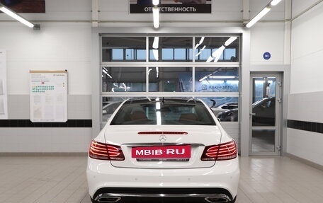 Mercedes-Benz E-Класс, 2013 год, 2 300 000 рублей, 7 фотография