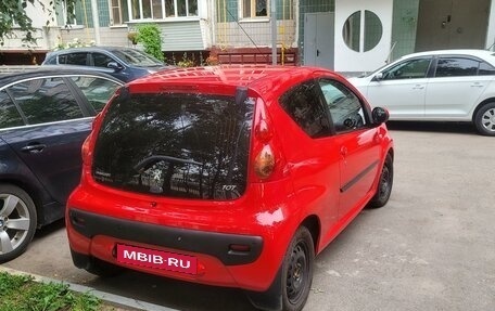 Peugeot 107 I рестайлинг, 2011 год, 600 000 рублей, 8 фотография