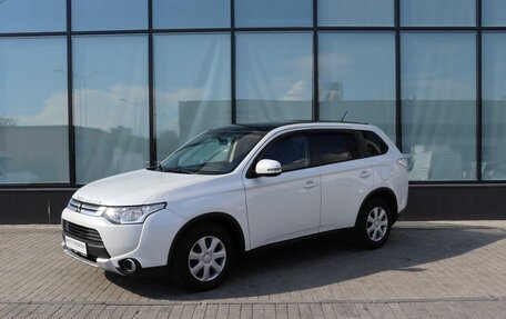 Mitsubishi Outlander III рестайлинг 3, 2014 год, 1 400 000 рублей, 1 фотография