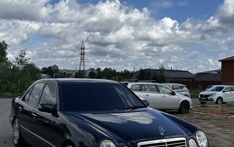 Mercedes-Benz E-Класс, 2000 год, 800 000 рублей, 2 фотография