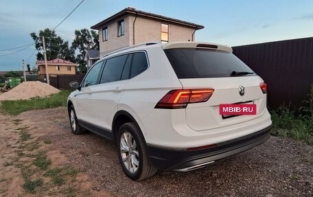 Volkswagen Tiguan II, 2019 год, 3 400 000 рублей, 3 фотография