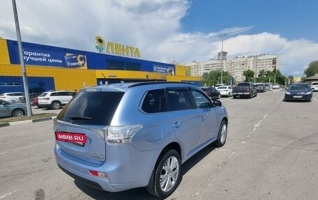 Mitsubishi Outlander III рестайлинг 3, 2014 год, 2 150 000 рублей, 4 фотография