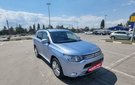 Mitsubishi Outlander III рестайлинг 3, 2014 год, 2 150 000 рублей, 2 фотография