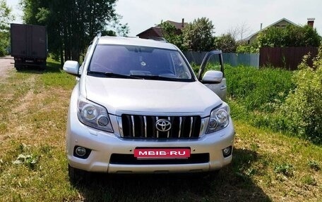 Toyota Land Cruiser Prado 150 рестайлинг 2, 2010 год, 2 300 000 рублей, 3 фотография