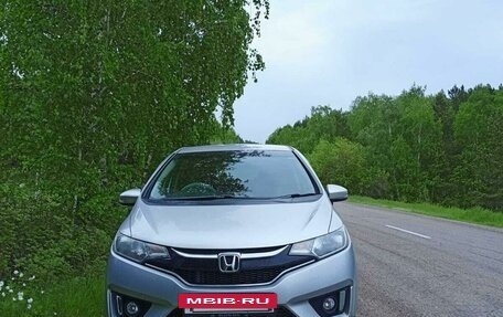 Honda Fit III, 2016 год, 1 250 000 рублей, 2 фотография