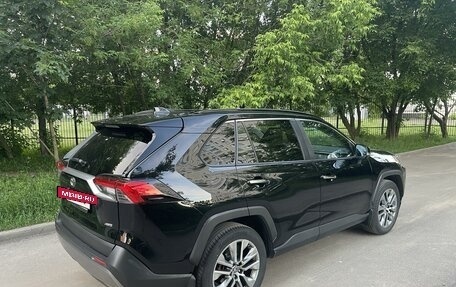 Toyota RAV4, 2019 год, 3 720 000 рублей, 6 фотография