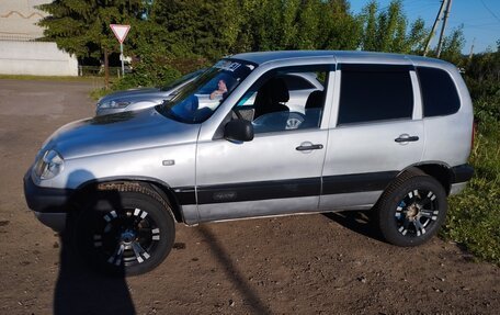 Chevrolet Niva I рестайлинг, 2003 год, 400 000 рублей, 4 фотография