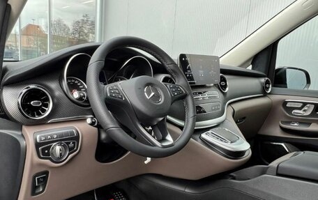 Mercedes-Benz V-Класс, 2024 год, 16 199 000 рублей, 3 фотография