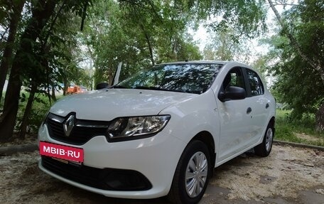 Renault Logan II, 2017 год, 1 080 000 рублей, 2 фотография