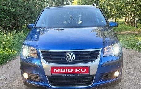 Volkswagen Touran III, 2007 год, 800 000 рублей, 1 фотография