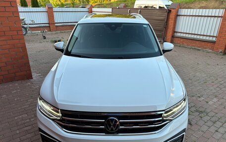 Volkswagen Tiguan II, 2022 год, 3 490 000 рублей, 3 фотография