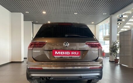 Volkswagen Tiguan II, 2017 год, 2 680 000 рублей, 4 фотография