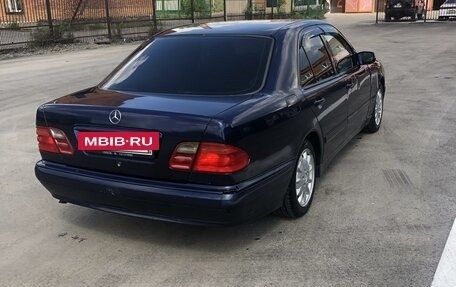 Mercedes-Benz E-Класс, 1999 год, 555 999 рублей, 5 фотография