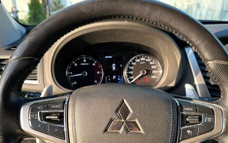 Mitsubishi Pajero Sport III рестайлинг, 2018 год, 3 390 000 рублей, 14 фотография