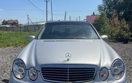 Mercedes-Benz E-Класс, 2002 год, 800 000 рублей, 2 фотография
